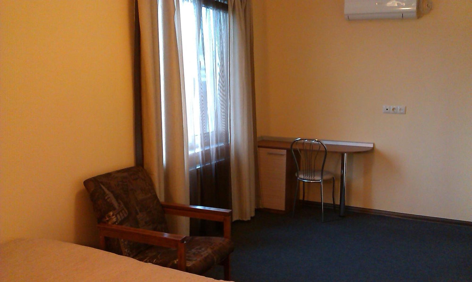 Aparthotel Yuzhniy Dvorik Odessa Exterior foto