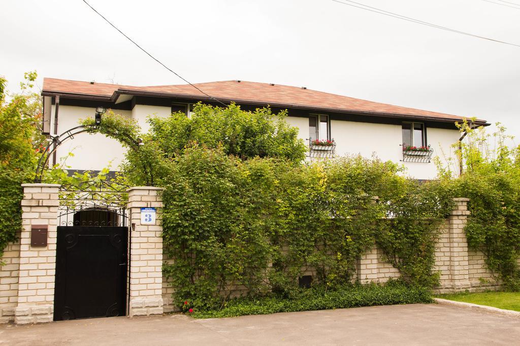 Aparthotel Yuzhniy Dvorik Odessa Exterior foto