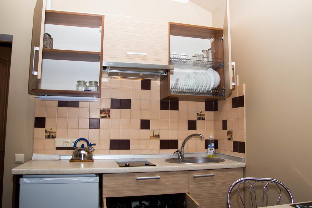 Aparthotel Yuzhniy Dvorik Odessa Exterior foto
